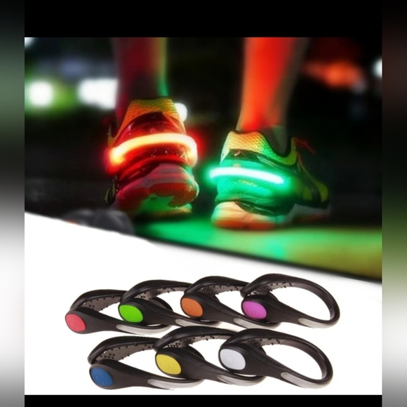 Nwt. Shoe Clip Light Night Safety Warning LED Bright Flash Light - Picture 3 of 3